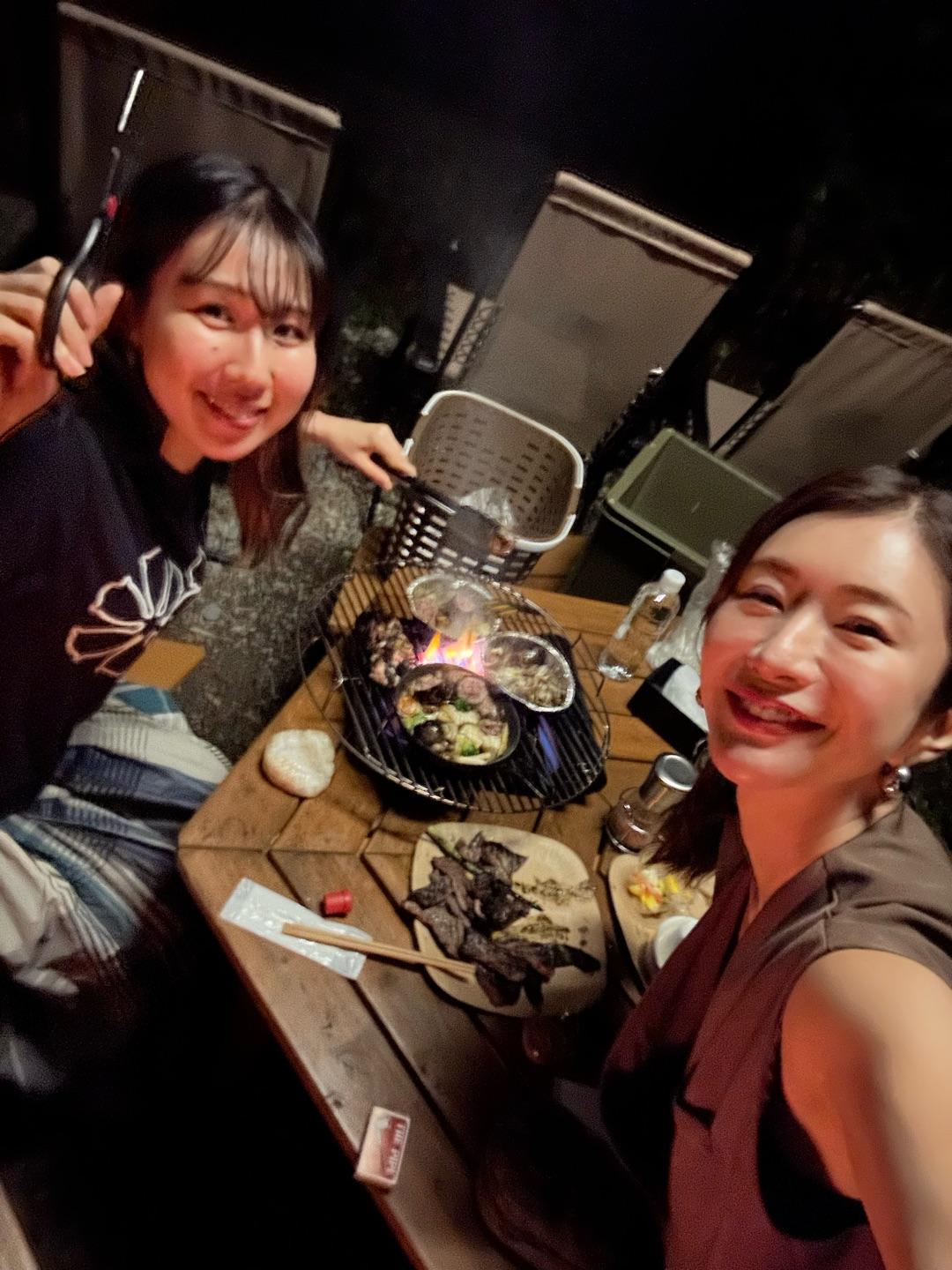 女性2人グランピングし難しい事の画像