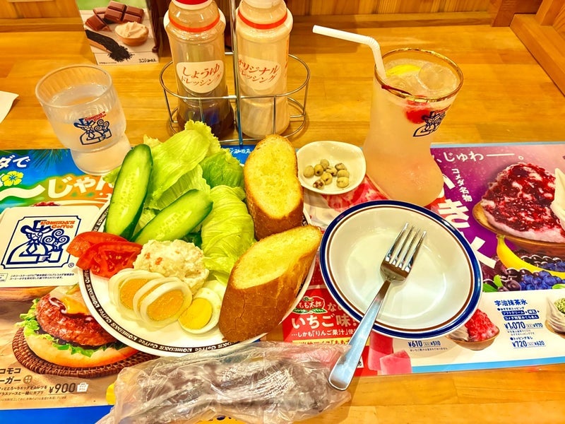コメダの野菜が多いバゲットの夕飯の画像