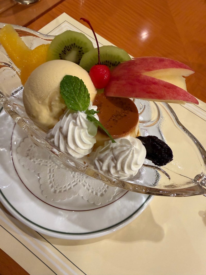 娘の誕生日にスイーツ三昧の夕飯の画像