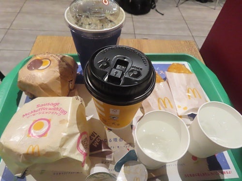 旦那と待ち合わせて行った朝マックの画像