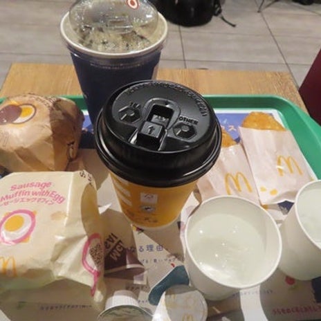 旦那と待ち合わせて行った朝マックの画像