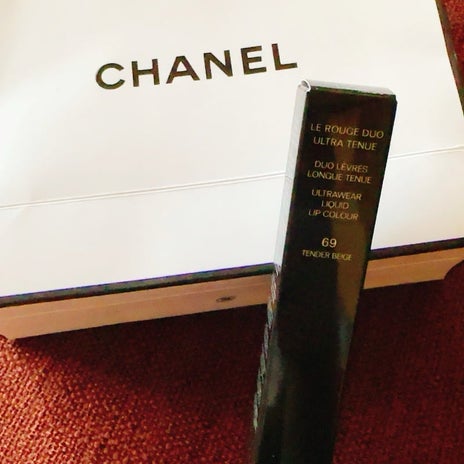 入手困難なCHANELのW仕様リップの画像