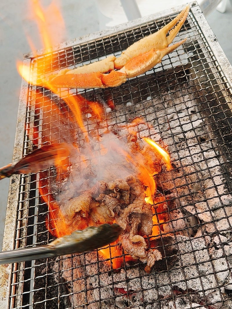 飛び入り参加したBBQでの美味しい蟹の画像