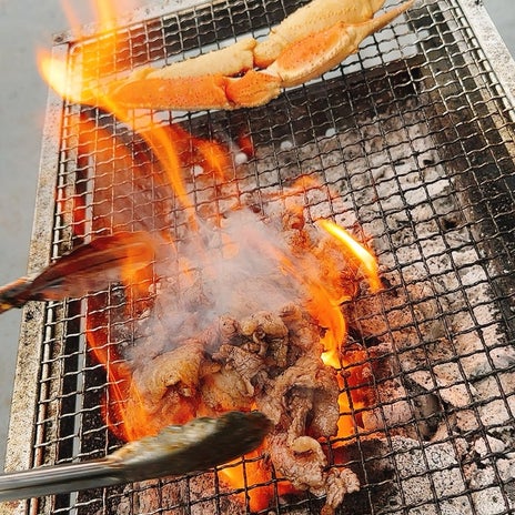 飛び入り参加したBBQでの美味しい蟹の画像