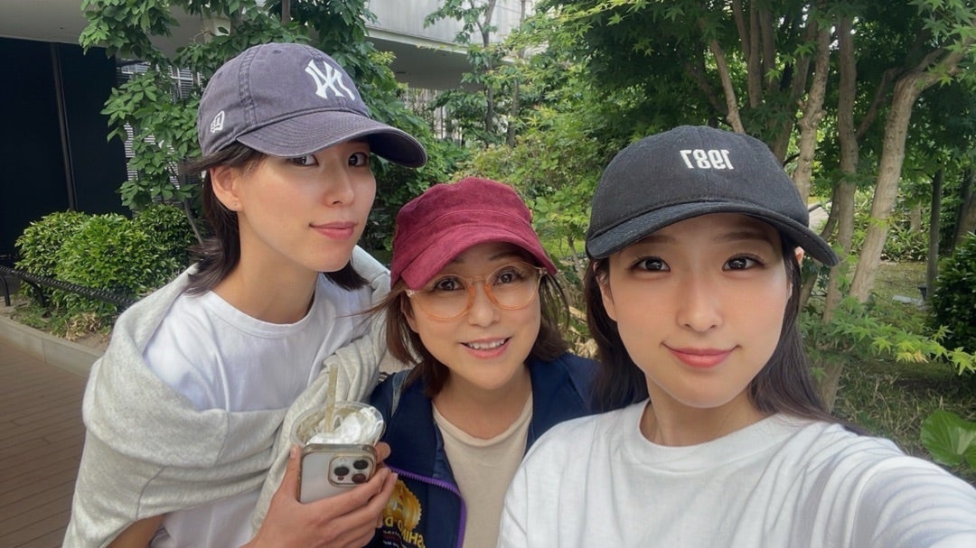 つちやかおり 娘達と外食ランチ