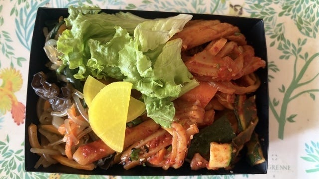 フランスで1850円もする韓国弁当の画像
