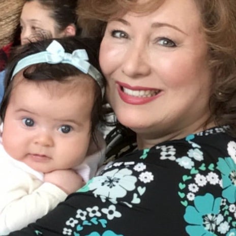 キャシー中島 9年前の孫との写真の画像