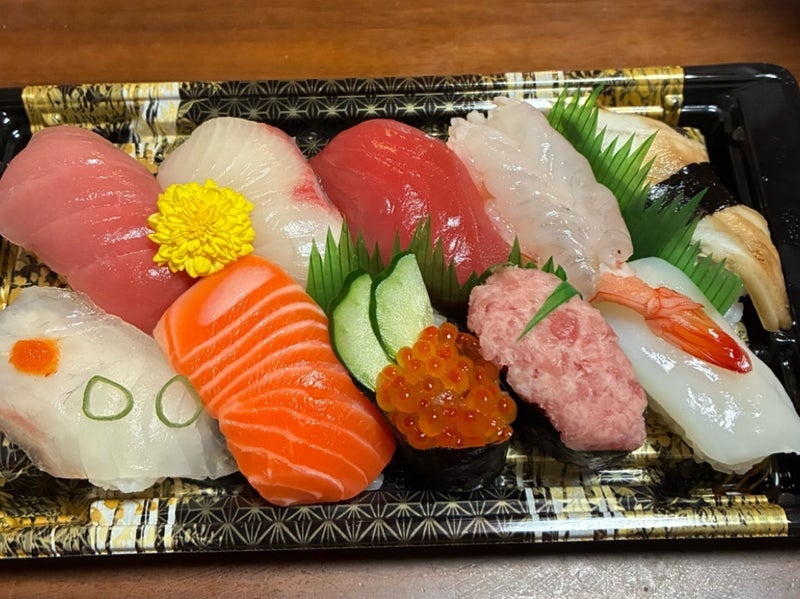 夫がいない日に食べた1500円の寿司の画像