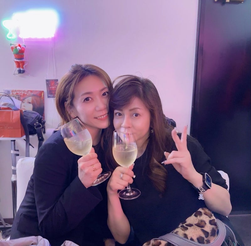 旅先のカラオケバーでの嬉しい出逢いの画像