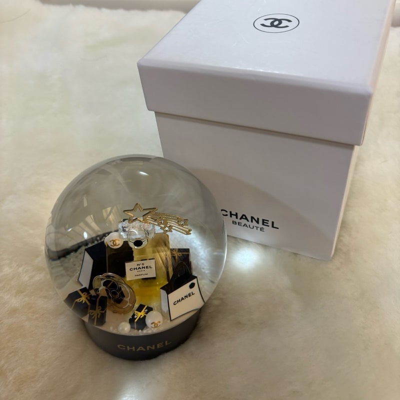 モモコ 頂いた可愛いスノードームの画像