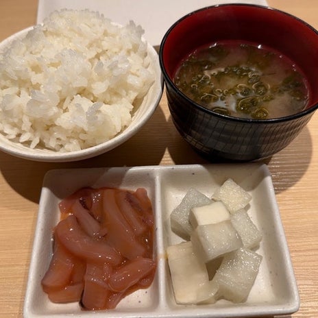 丸亀運営の店で塩辛食べ放題の画像