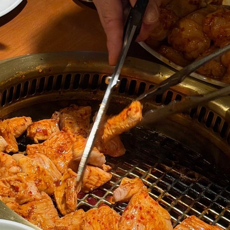 銀座の焼肉ですごい大きいホルモンの画像