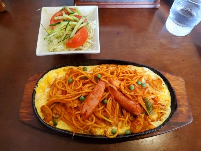 熱々鉄板で固まったフワトロ玉子の画像