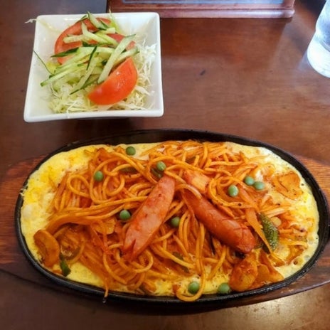 熱々鉄板で固まったフワトロ玉子の画像