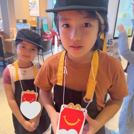 川崎希 マックでハンバーガー作りの画像