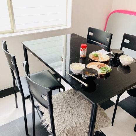 突然泊まりに来る友達と普通のご飯の画像