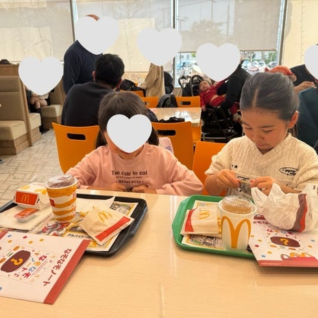 クロ 娘と友人の4年目の仲の良さの画像