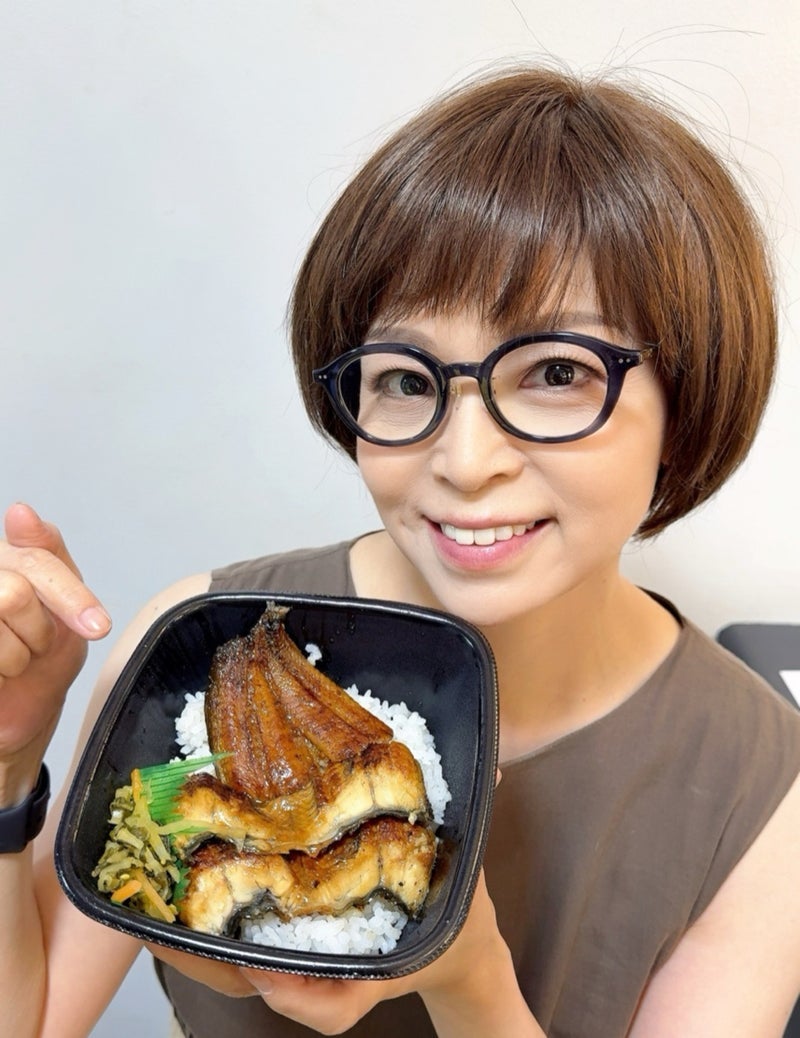演者に特別に用意されたうな丼の画像