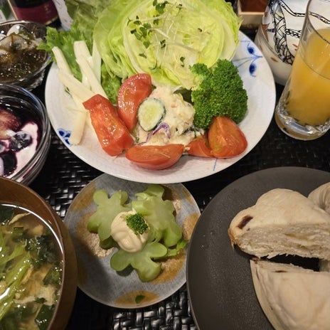 高橋英樹 玉子とレタス入り味噌汁の画像