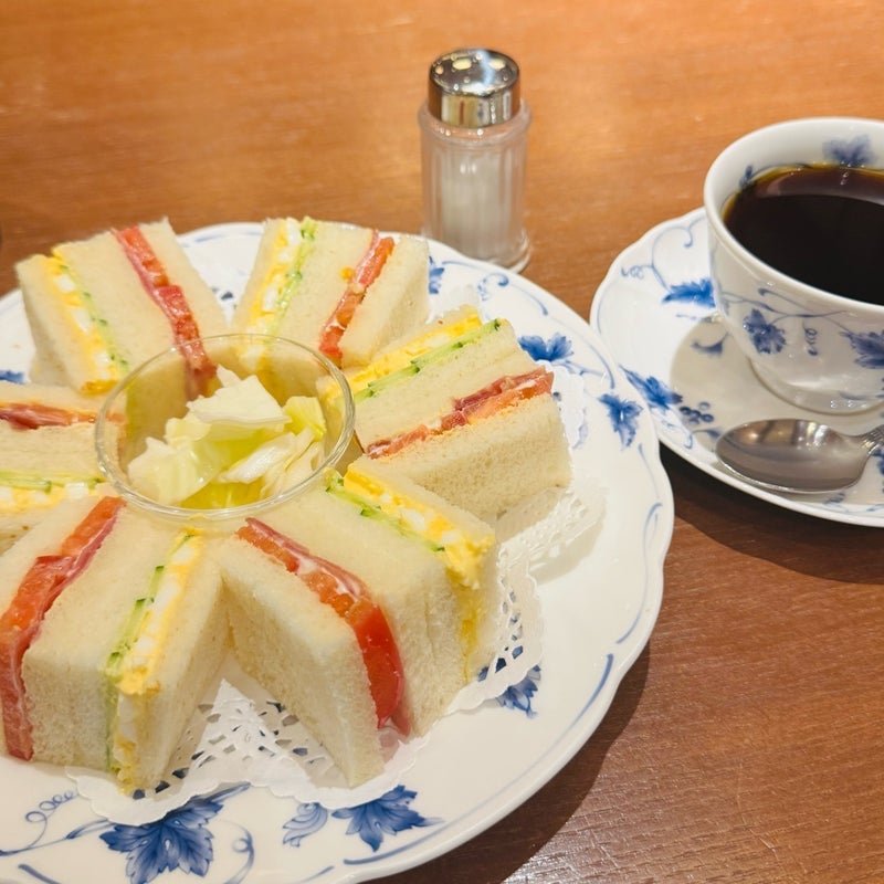 だいた 採血終わりのサンドイッチの画像
