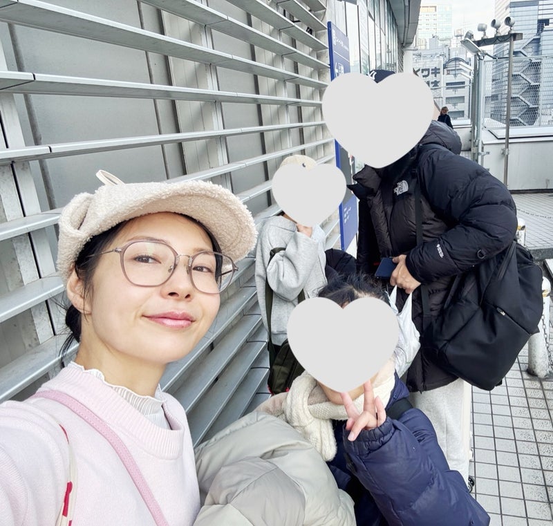 快適なバスでの草津家族旅行の画像