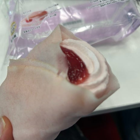 桜の季節にぴったりセブンの新作の画像