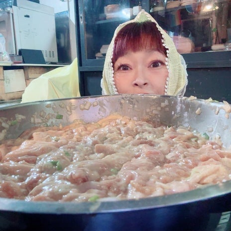 緊張しながらついに食堂オープンの画像