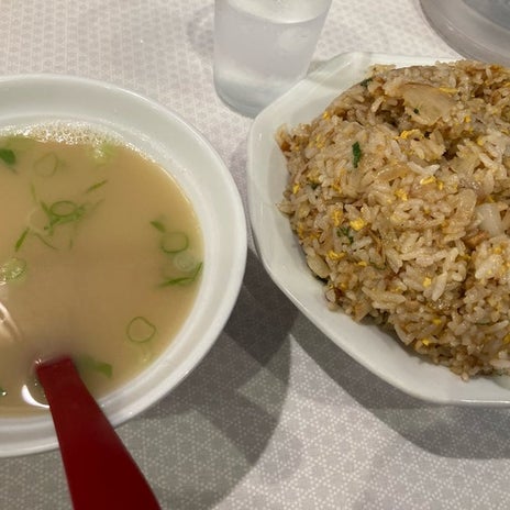 しばしの晩餐は洗面器クラス焼飯の画像