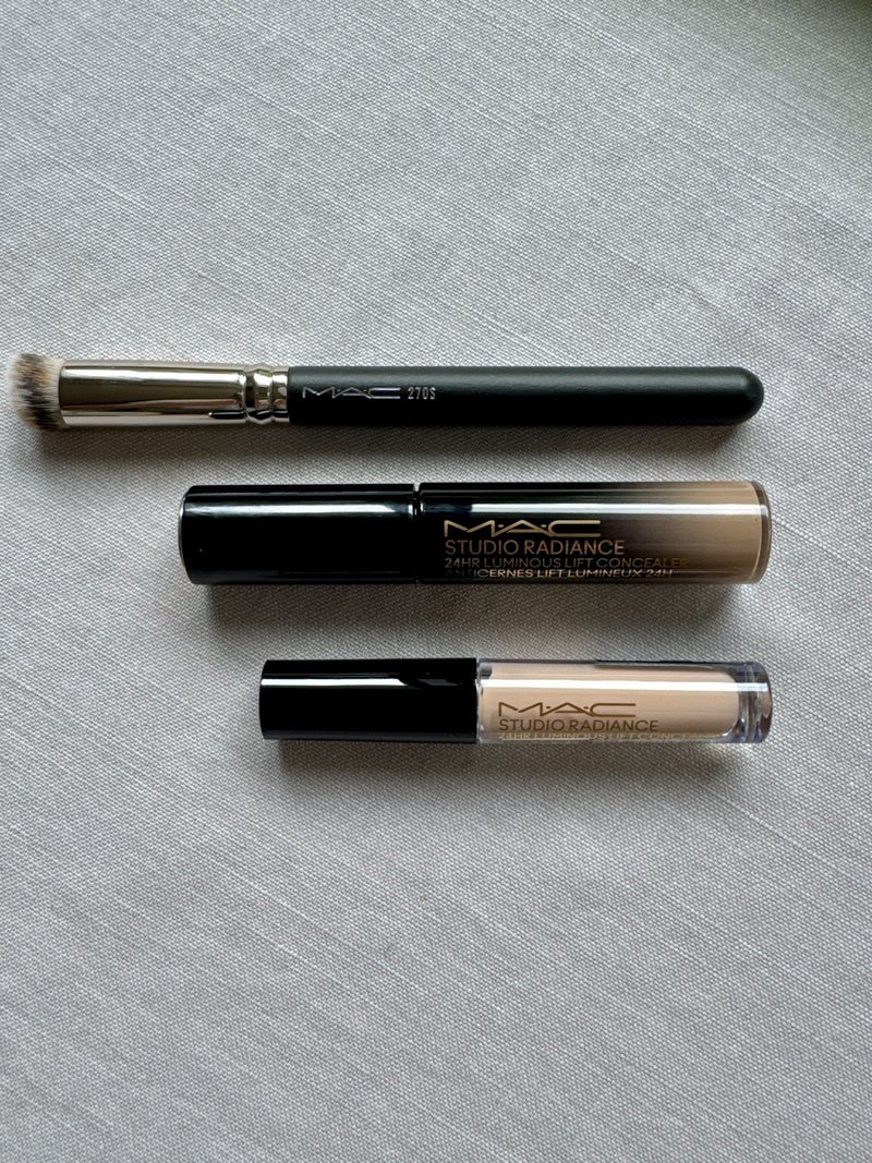 美容液入りのMACのコンシーラーの画像