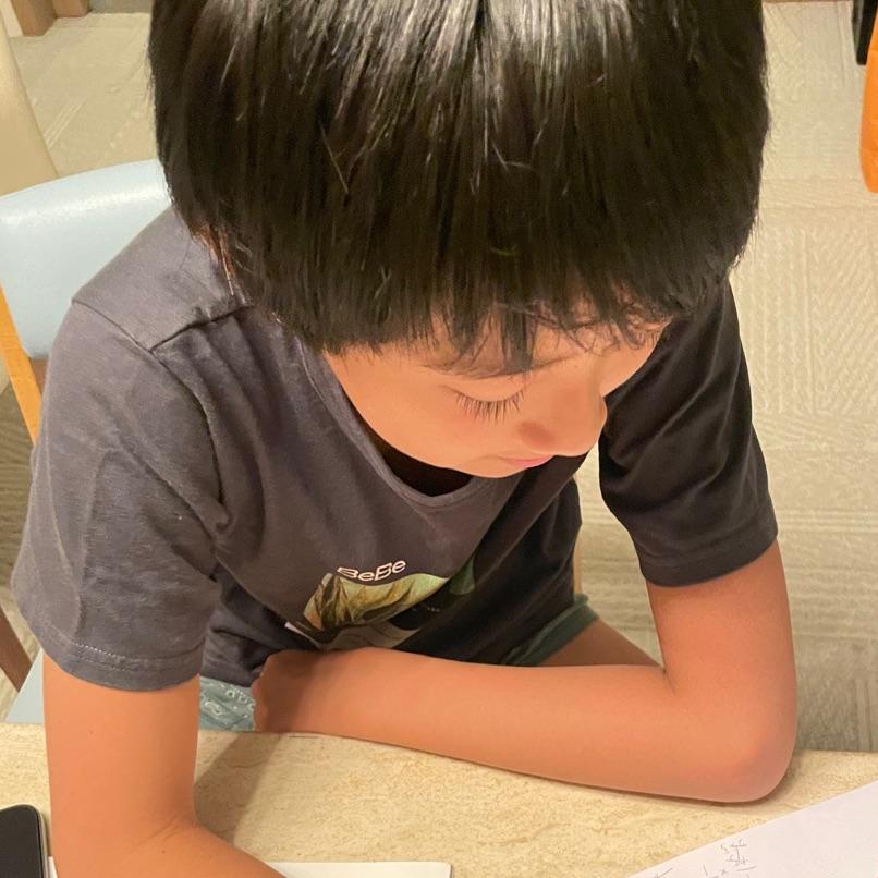 市川團十郎 宿題をしていた息子の画像