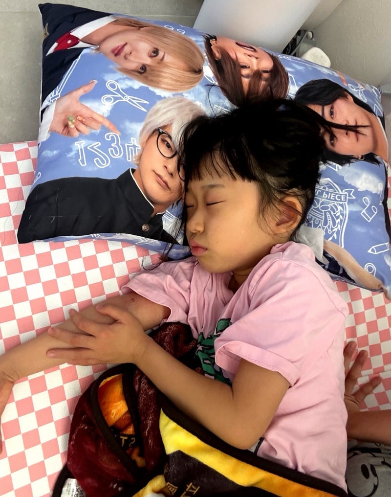 フルパワーになった子とパパの踊りの画像