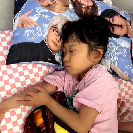 フルパワーになった子とパパの踊りの画像