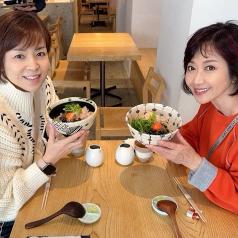 励ましてくれる仲間のいる幸せの画像