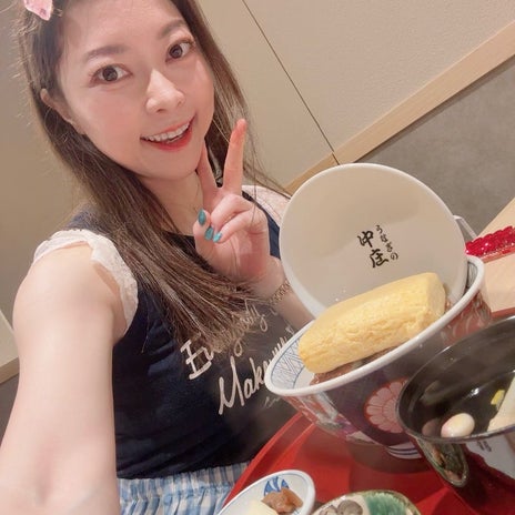 じっくり食べられるうなぎと卵の画像