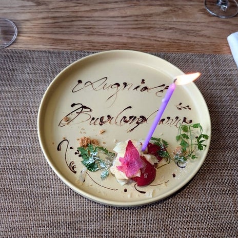 夫にお姫様だっこされた二日酔いの画像