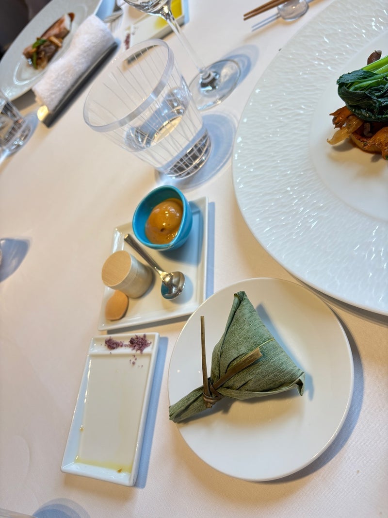 パンの代わりにちまきが出た食事の画像