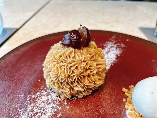 株主優待で食べた美しいモンブランの画像