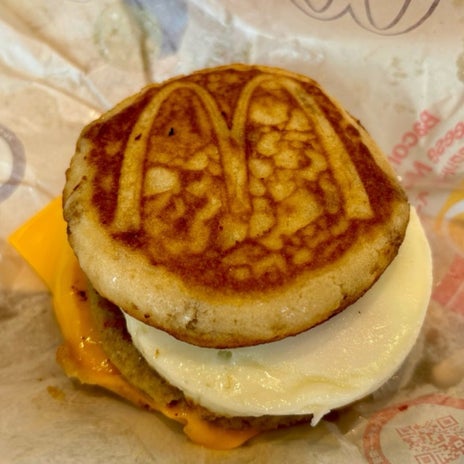 もうしばらく食べなくてよいマックの画像
