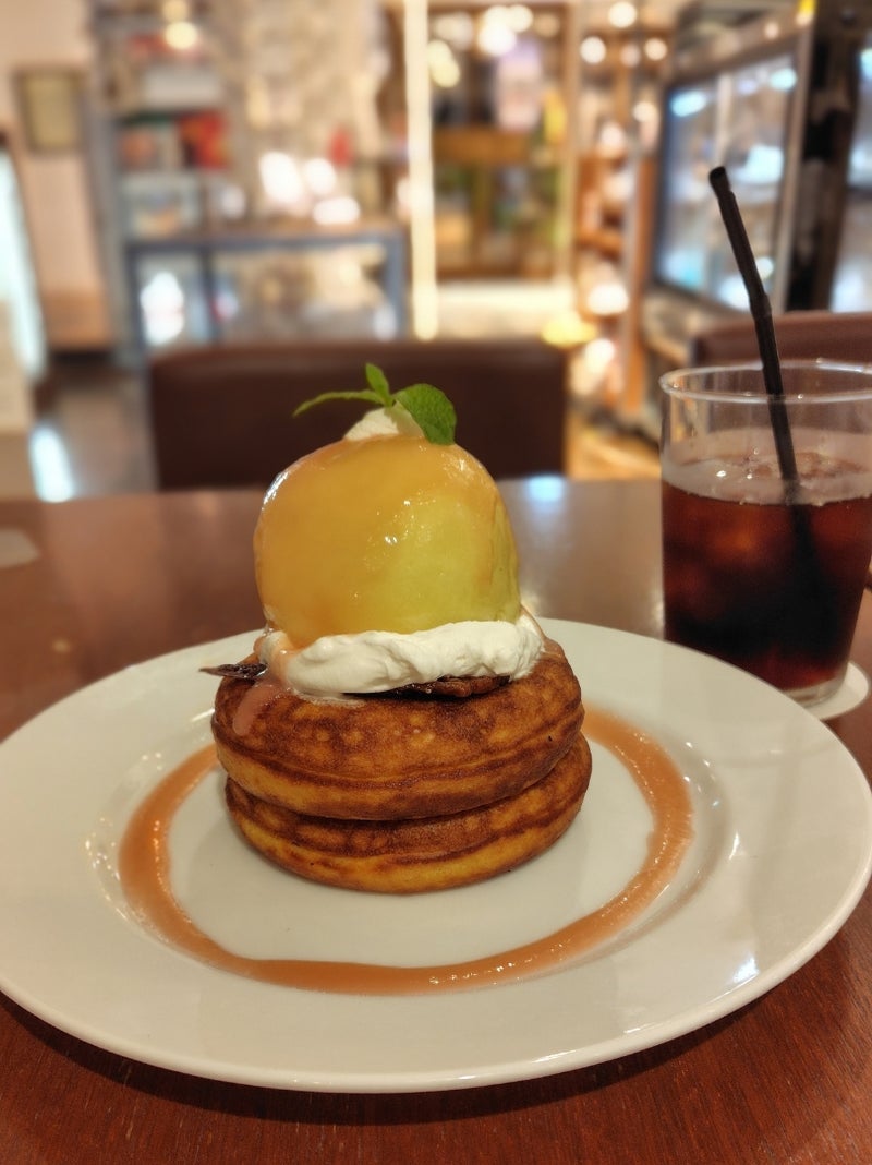 優待券を忘れ2970円のパンケーキの画像