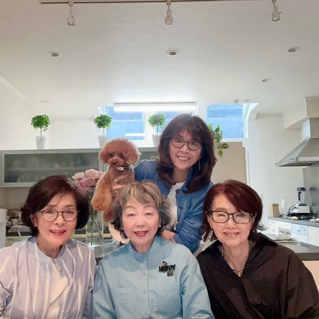 柏木由紀子 同級生との幸せな時間の画像