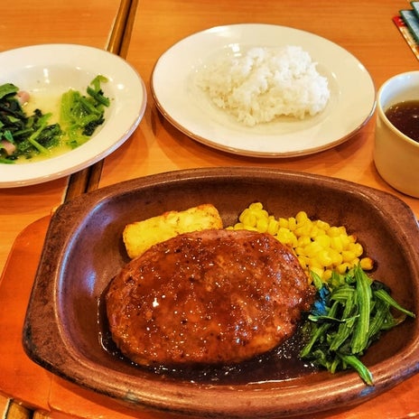 750円で大満足のハンバーグランチの画像
