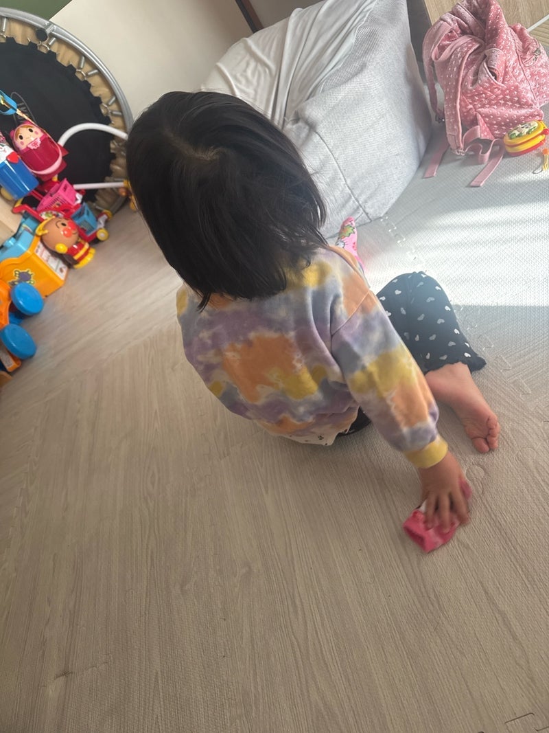 朝から鼻歌を歌っているご機嫌な娘の画像