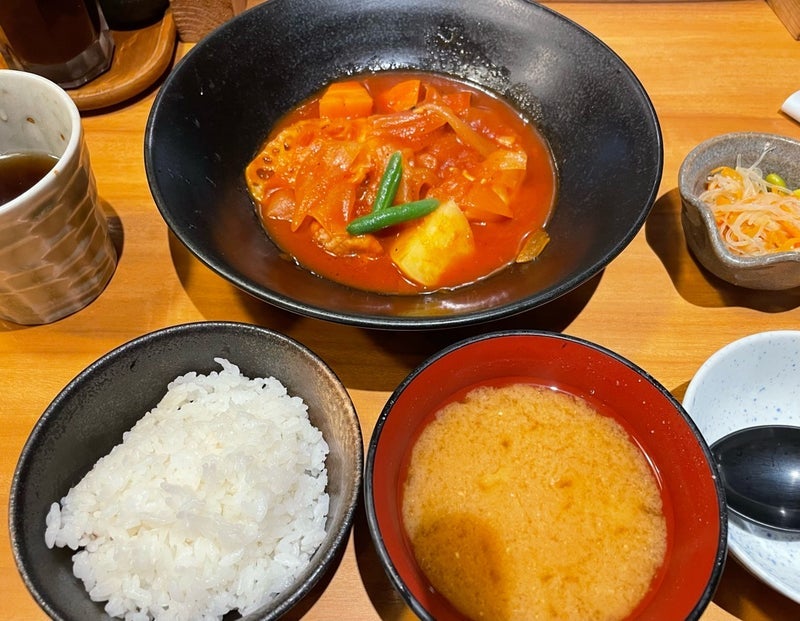 久しぶりの和食屋のトマト煮定食の画像