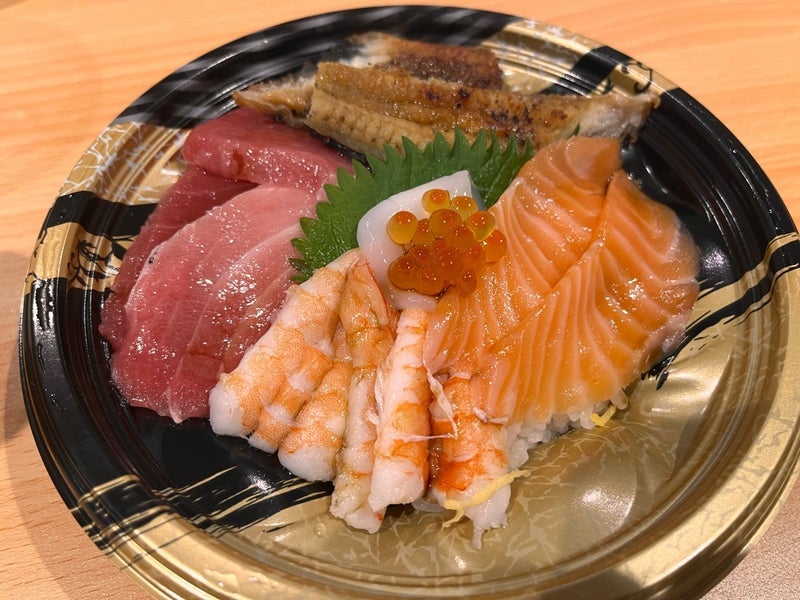1日で堪能した海鮮弁当と肉丼