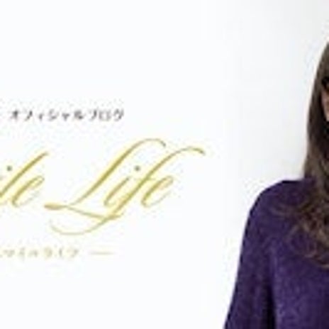 秋野暢子 ゴッホ美術館で数々の名画の画像