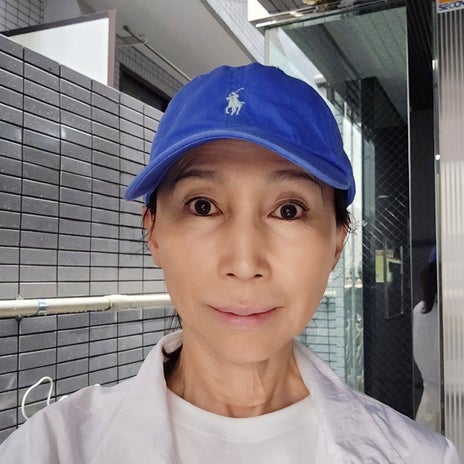 腰が低く優しい先生のお顔の矯正の画像