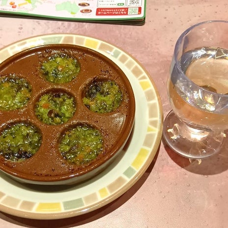 郷土料理を断念し祝う目標達成の画像