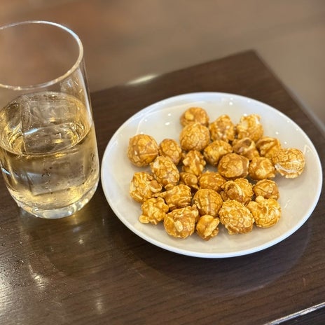 羽田空港の激混みだったラウンジの画像