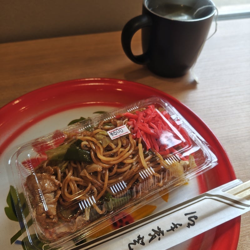 天ぷらそばの後に食べた焼きそばの画像