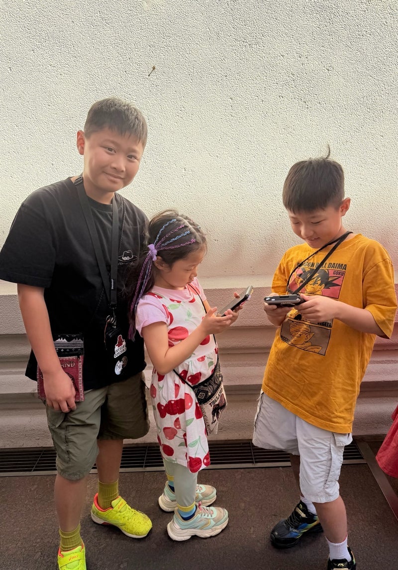 小原正子 金色の大仏様と天井画の画像